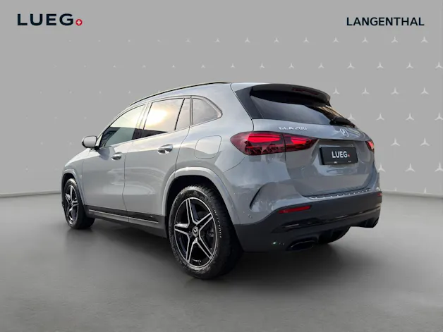 MERCEDES-BENZ GLA 200 Night Star 7G-DCT