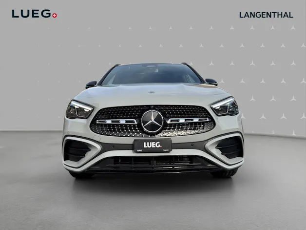 MERCEDES-BENZ GLA 200 Night Star 7G-DCT