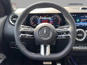 MERCEDES-BENZ GLA 200 Night Star 7G-DCT