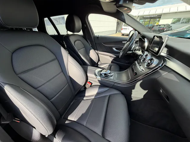 MERCEDES-BENZ C 250 d Swiss Star AMG Line 4Matic 9G-Tronic