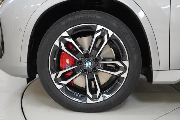BMW iX1 xDrive 30 M Sport Pro