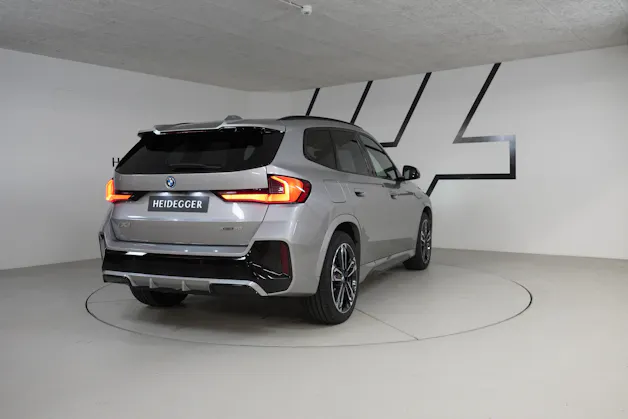 BMW iX1 xDrive 30 M Sport Pro