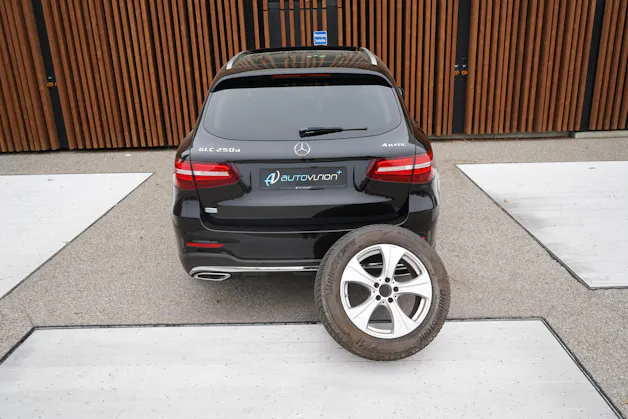 MERCEDES-BENZ GLC 250 d AMG LINE 4MATIC 9G-TRONIC l 204 PS