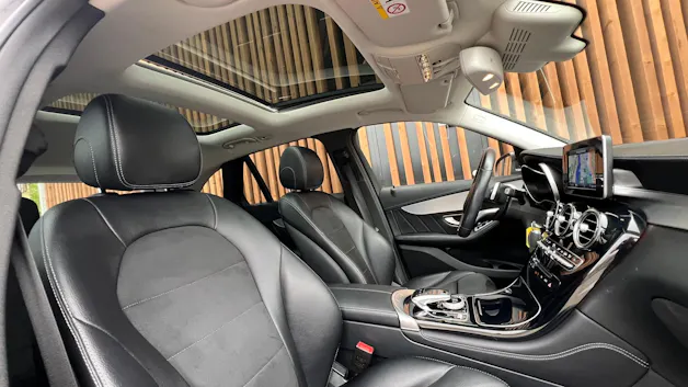 MERCEDES-BENZ GLC 250 d AMG LINE 4MATIC 9G-TRONIC l 204 PS