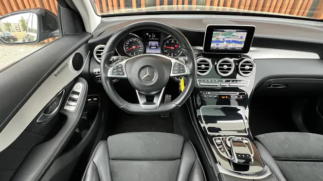 MERCEDES-BENZ GLC 250 d AMG LINE 4MATIC 9G-TRONIC l 204 PS