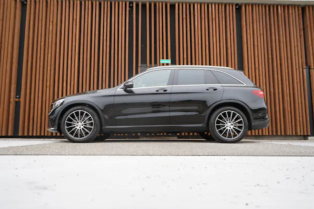 MERCEDES-BENZ GLC 250 d AMG LINE 4MATIC 9G-TRONIC l 204 PS