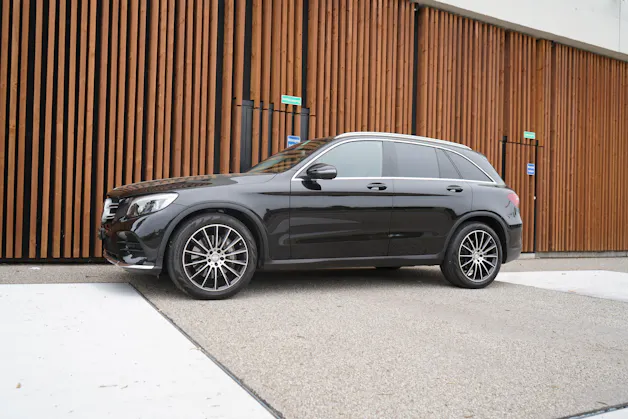 MERCEDES-BENZ GLC 250 d AMG LINE 4MATIC 9G-TRONIC l 204 PS