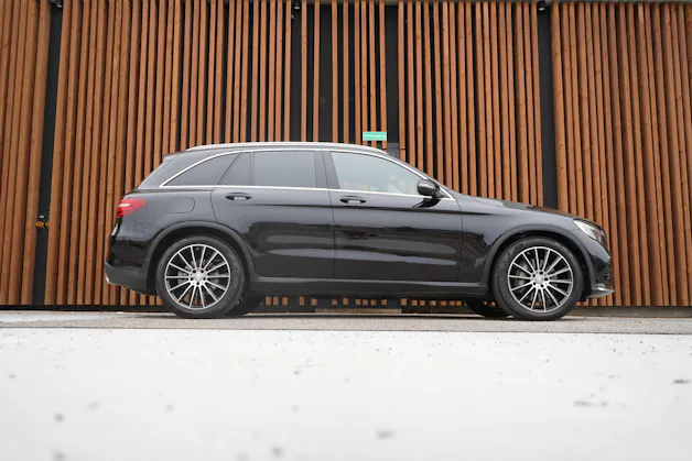 MERCEDES-BENZ GLC 250 d AMG LINE 4MATIC 9G-TRONIC l 204 PS