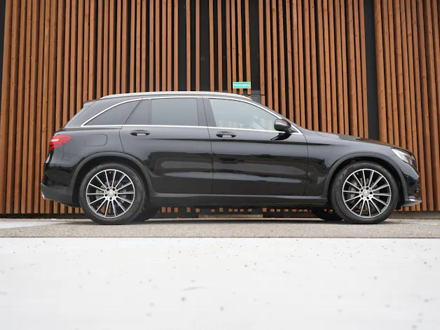 MERCEDES-BENZ GLC 250 d AMG LINE 4MATIC 9G-TRONIC l 204 PS