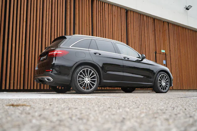 MERCEDES-BENZ GLC 250 d AMG LINE 4MATIC 9G-TRONIC l 204 PS