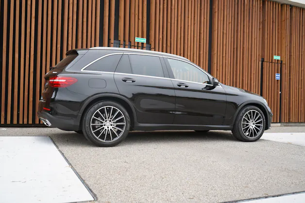 MERCEDES-BENZ GLC 250 d AMG LINE 4MATIC 9G-TRONIC l 204 PS