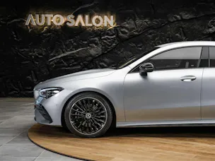 MERCEDES-BENZ CLA 200 AMG Line 7G-DCT *Facelift*Assistenten*Amientenbeleuchtung*