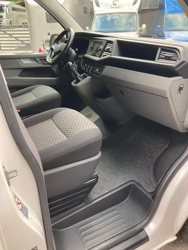VW T6.1 Caravelle 2.0 TDI Trendline Liberty