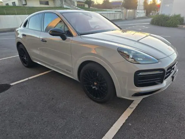 PORSCHE Cayenne GTS Coupé