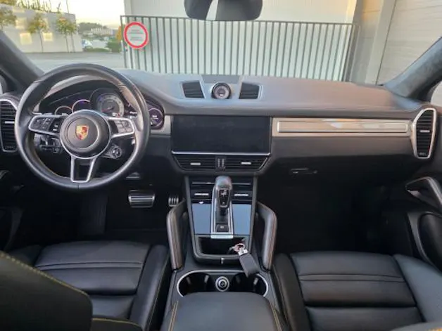PORSCHE Cayenne GTS Coupé