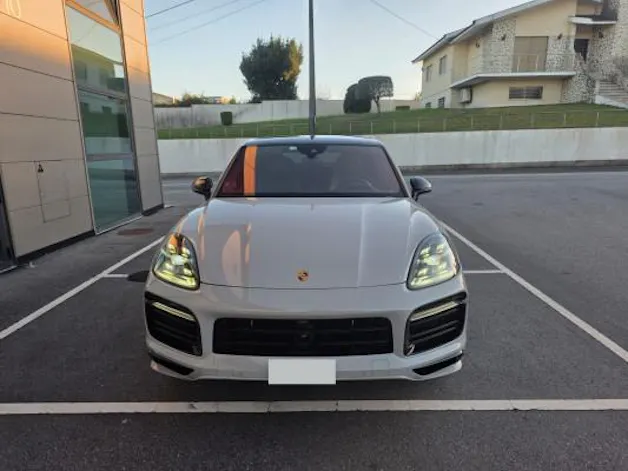 PORSCHE Cayenne GTS Coupé