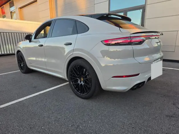 PORSCHE Cayenne GTS Coupé