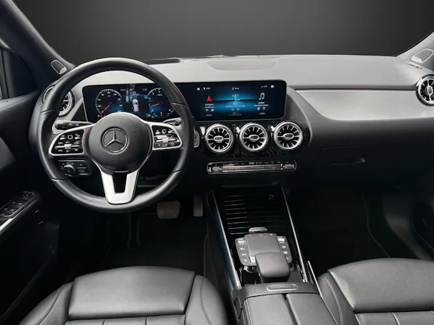 MERCEDES-BENZ GLA 250 4Matic Progressive 8G-DCT
