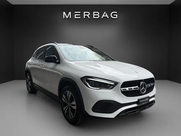 MERCEDES-BENZ GLA 250 4Matic Progressive 8G-DCT