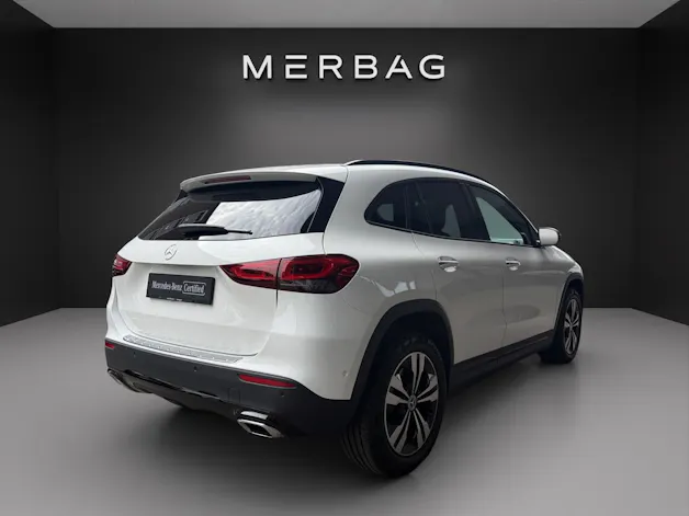 MERCEDES-BENZ GLA 250 4Matic Progressive 8G-DCT