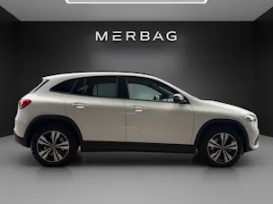 MERCEDES-BENZ GLA 250 4Matic Progressive 8G-DCT