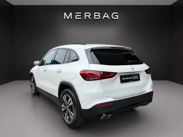MERCEDES-BENZ GLA 250 4Matic Progressive 8G-DCT