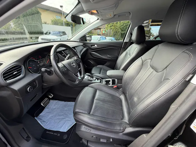 OPEL Grandland X 1.6 Hybrid4 Ultimate Automatik