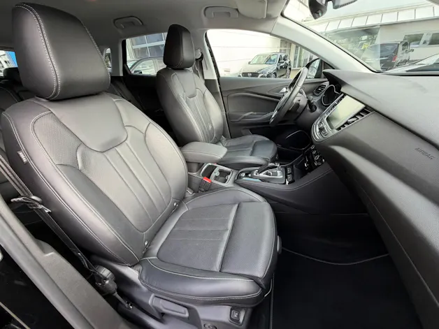 OPEL Grandland X 1.6 Hybrid4 Ultimate Automatik