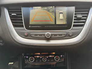 OPEL Grandland X 1.6 Hybrid4 Ultimate Automatik