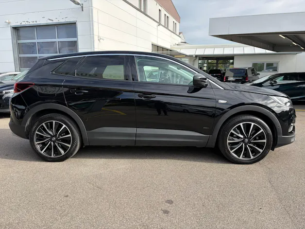 OPEL Grandland X 1.6 Hybrid4 Ultimate Automatik