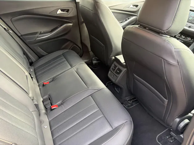 OPEL Grandland X 1.6 Hybrid4 Ultimate Automatik
