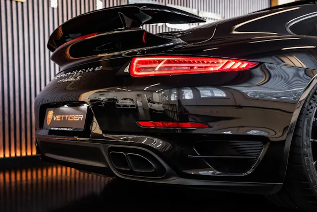 PORSCHE 911 Turbo S PDK