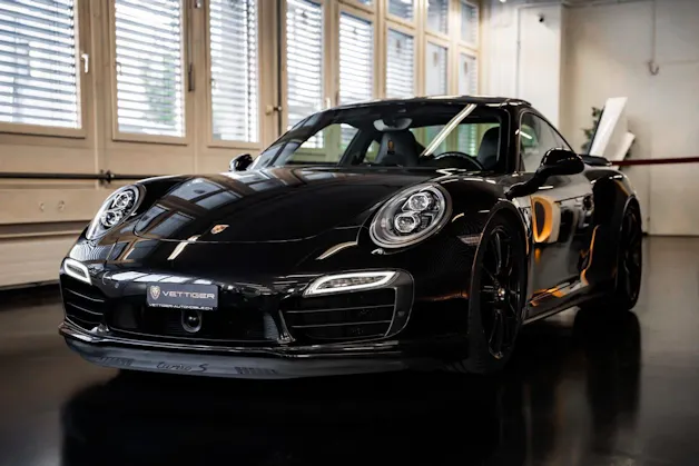 PORSCHE 911 Turbo S PDK