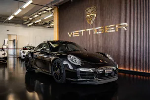 PORSCHE 911 Turbo S PDK
