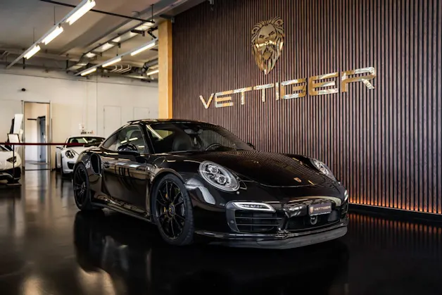 PORSCHE 911 Turbo S PDK