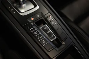PORSCHE 911 Turbo S PDK