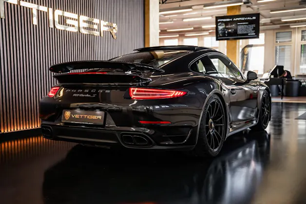 PORSCHE 911 Turbo S PDK