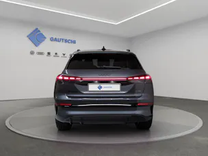 AUDI Q4 e-tron SUV quattro performance Swiss Ski