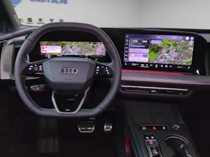 AUDI Q4 e-tron SUV quattro performance Swiss Ski