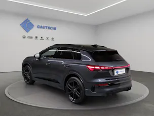 AUDI Q4 e-tron SUV quattro performance Swiss Ski
