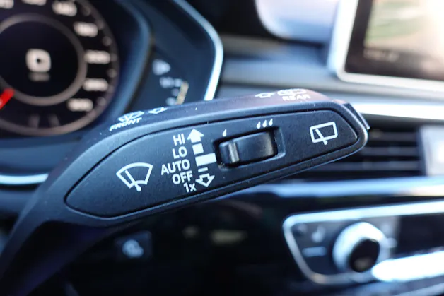 AUDI A4 Avant 2.0 TFSI quattro - "CH Auto * Toit Ouvrant * Cuir/Alcantara * Son Bang&Olufsen * Sièges Electriques Chauffants"