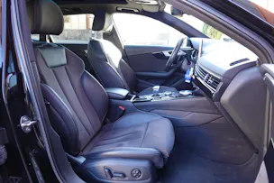 AUDI A4 Avant 2.0 TFSI quattro - "CH Auto * Toit Ouvrant * Cuir/Alcantara * Son Bang&Olufsen * Sièges Electriques Chauffants"