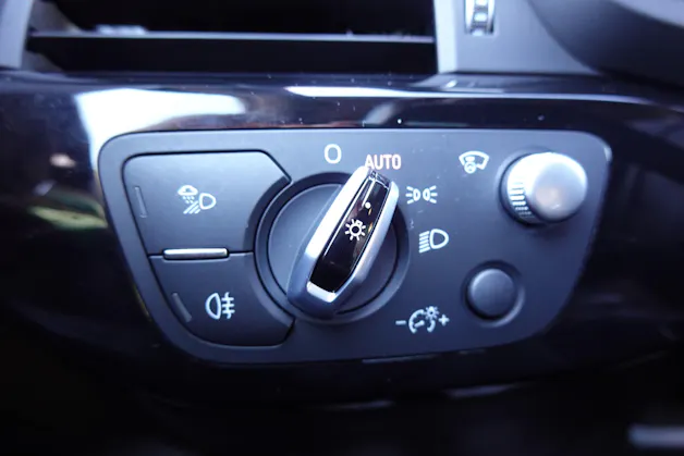 AUDI A4 Avant 2.0 TFSI quattro - "CH Auto * Toit Ouvrant * Cuir/Alcantara * Son Bang&Olufsen * Sièges Electriques Chauffants"