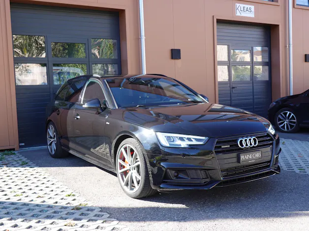 AUDI A4 Avant 2.0 TFSI quattro - "CH Auto * Toit Ouvrant * Cuir/Alcantara * Son Bang&Olufsen * Sièges Electriques Chauffants"