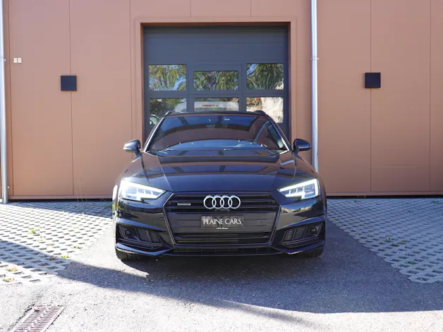 AUDI A4 Avant 2.0 TFSI quattro - "CH Auto * Toit Ouvrant * Cuir/Alcantara * Son Bang&Olufsen * Sièges Electriques Chauffants"