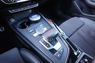 AUDI A4 Avant 2.0 TFSI quattro - "CH Auto * Toit Ouvrant * Cuir/Alcantara * Son Bang&Olufsen * Sièges Electriques Chauffants"