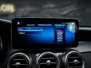 MERCEDES-BENZ GLC 63 S AMG 4Matic 9G-Tronic *CH Fahrzeug*Panorama*Sitzbelüftung*Head Up*