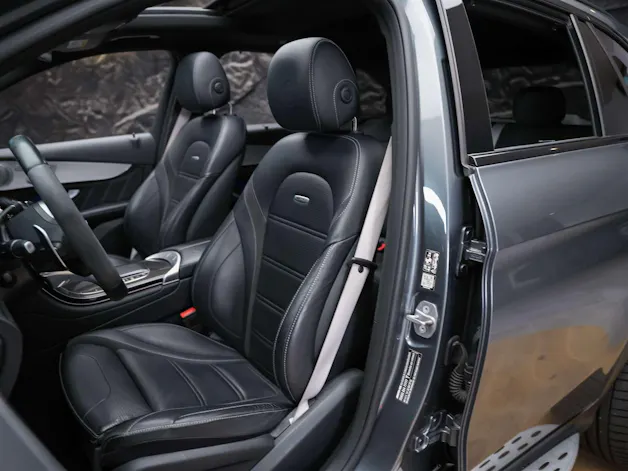MERCEDES-BENZ GLC 63 S AMG 4Matic 9G-Tronic *CH Fahrzeug*Panorama*Sitzbelüftung*Head Up*