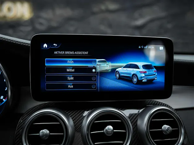 MERCEDES-BENZ GLC 63 S AMG 4Matic 9G-Tronic *CH Fahrzeug*Panorama*Sitzbelüftung*Head Up*