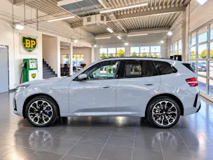 BMW X3 xDrive 20i 48V M Sport Pro + AHK 2400kg + Werksgarantie 07.2030